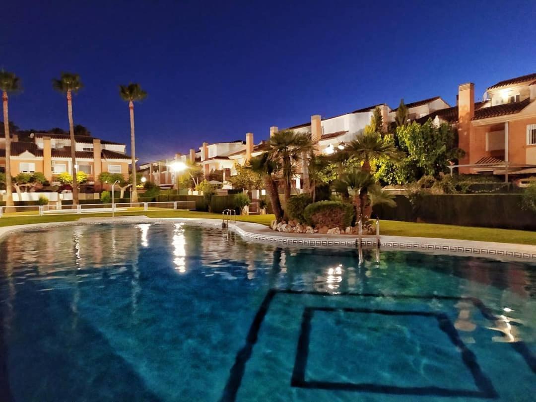 Villa Adosado al lado de la playa, con piscina Castellón de la Plana Exterior foto
